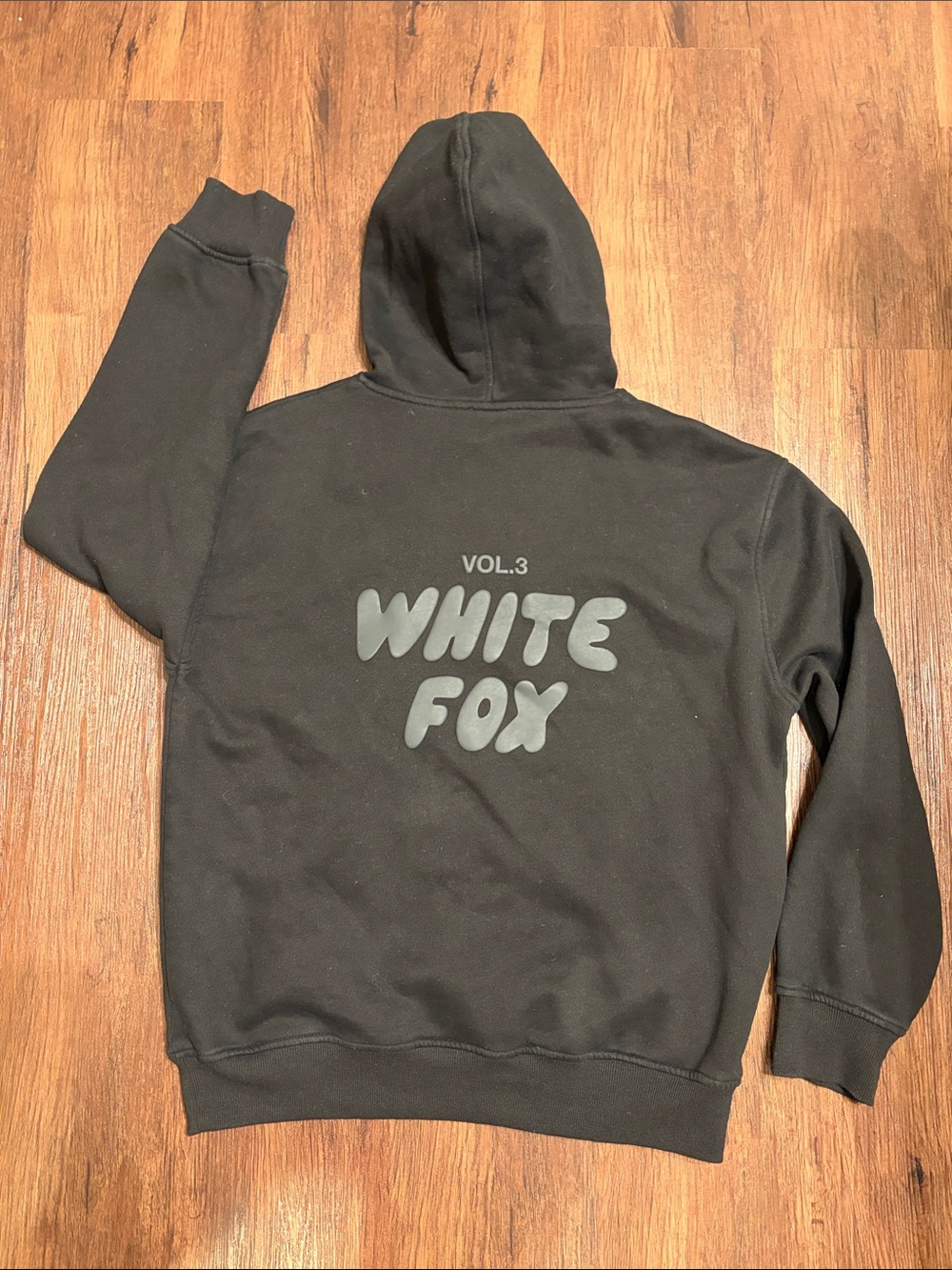 White Fox Boutique black Hoodie Sweatshirt Women sz M/L vol 3 like new